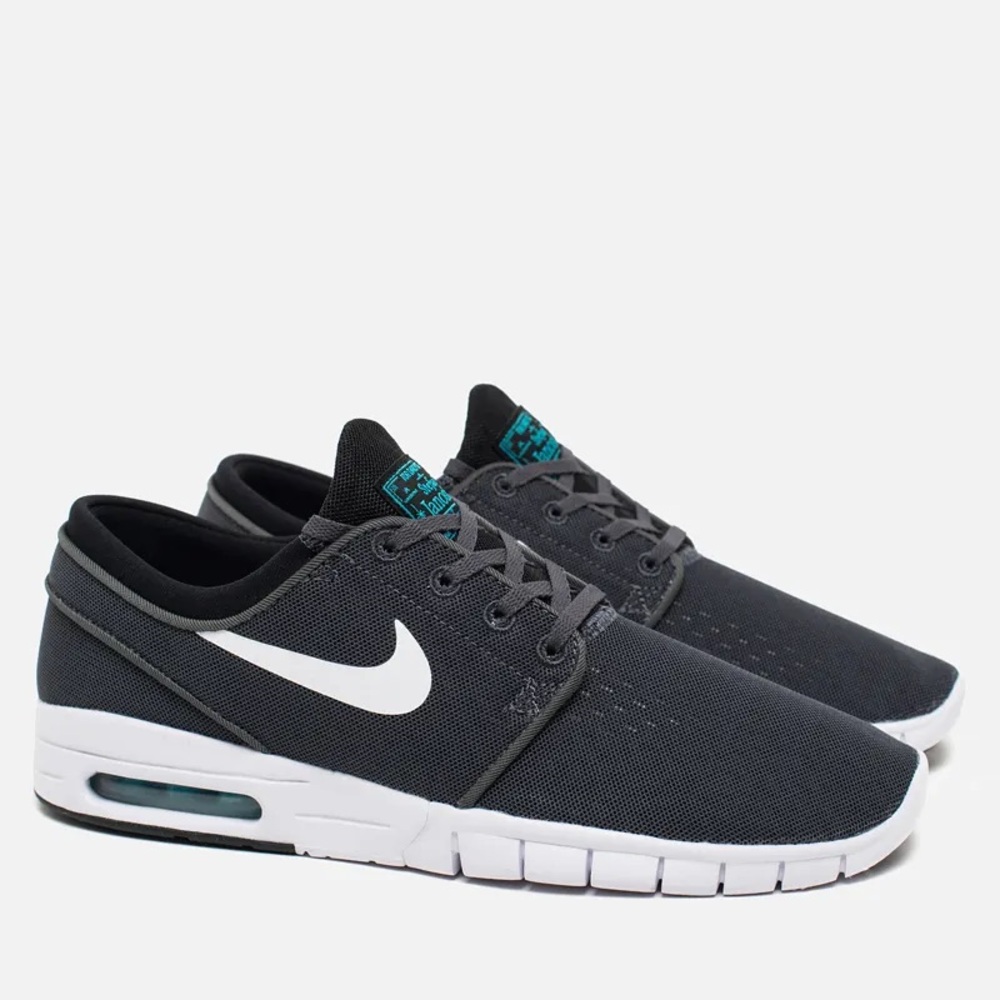 Nike Men's SB Stefan Janoski Max Sneakers